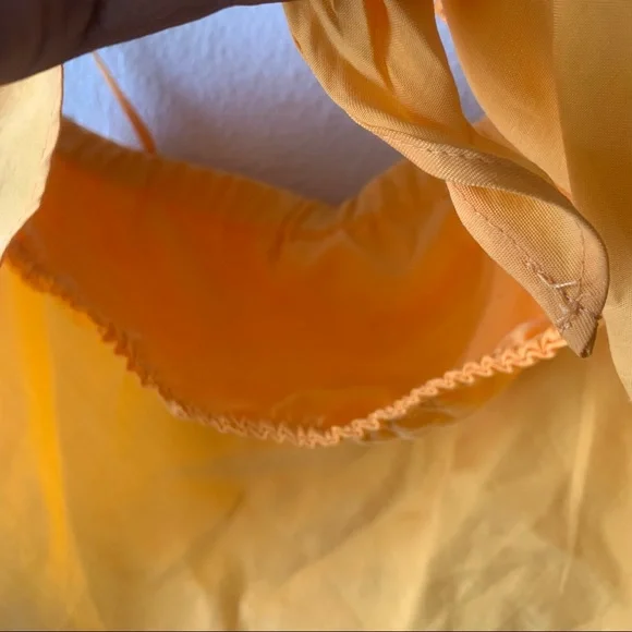 ❌SOLD❌Zara Orange Handkerchief Top Size Small - Picture 11 of 16